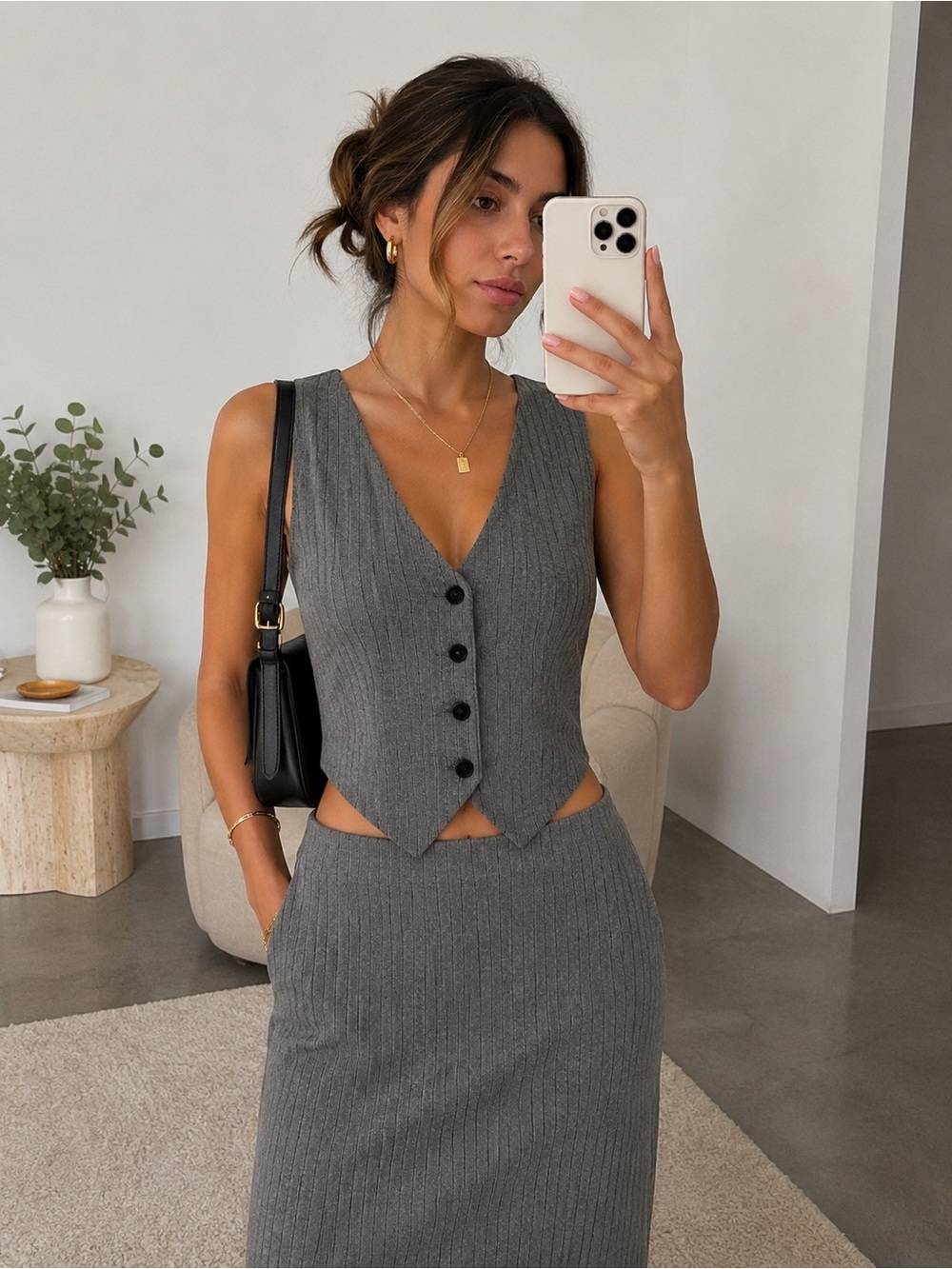 Aritzia Pachino vest size 6
